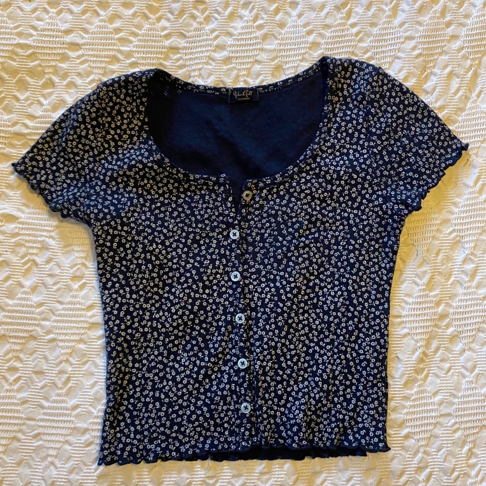 Cute little top-for teen
